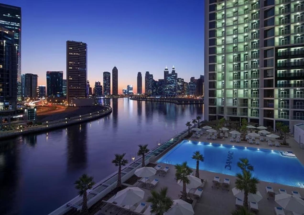 דובאי Luxury Hotel Apartment With A Canal View מראה חיצוני תמונה