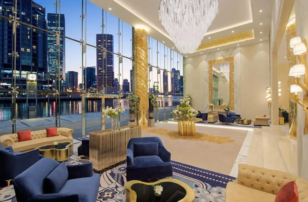 דובאי Luxury Hotel Apartment With A Canal View מראה חיצוני תמונה