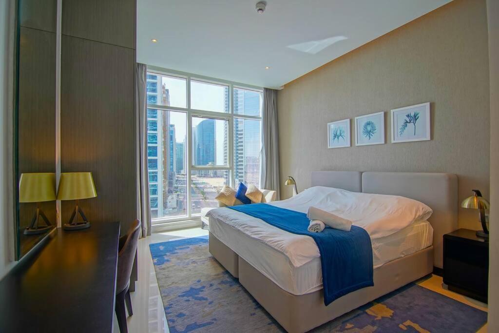 דובאי Luxury Hotel Apartment With A Canal View מראה חיצוני תמונה