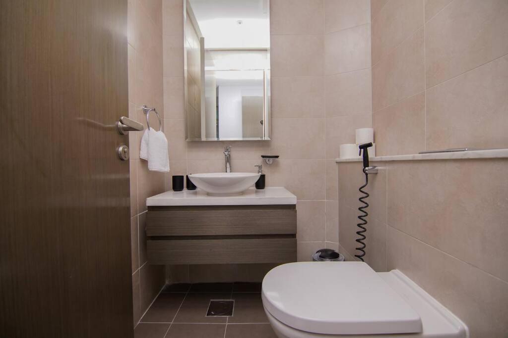 דובאי Luxury Hotel Apartment With A Canal View מראה חיצוני תמונה